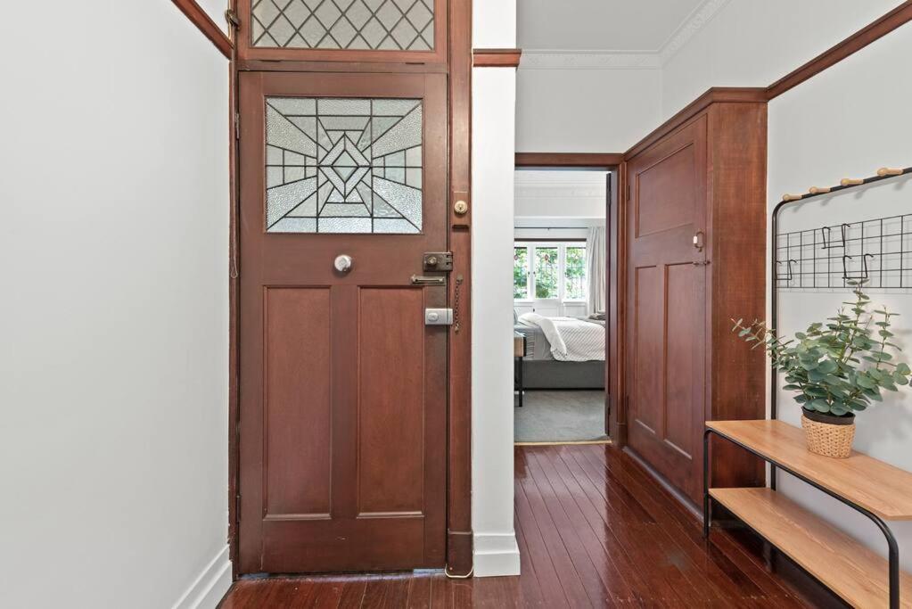 Art Deco In Ascot! ~ 2 Bed / 1 Bath / 1 Car Apartment Brisbane Exterior photo
